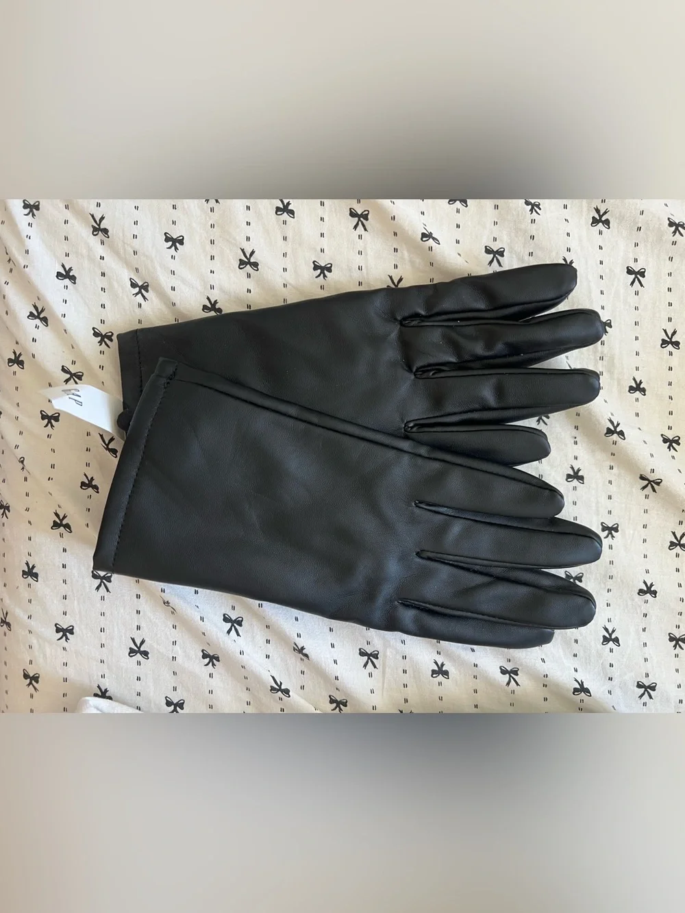 GAP leather gloves